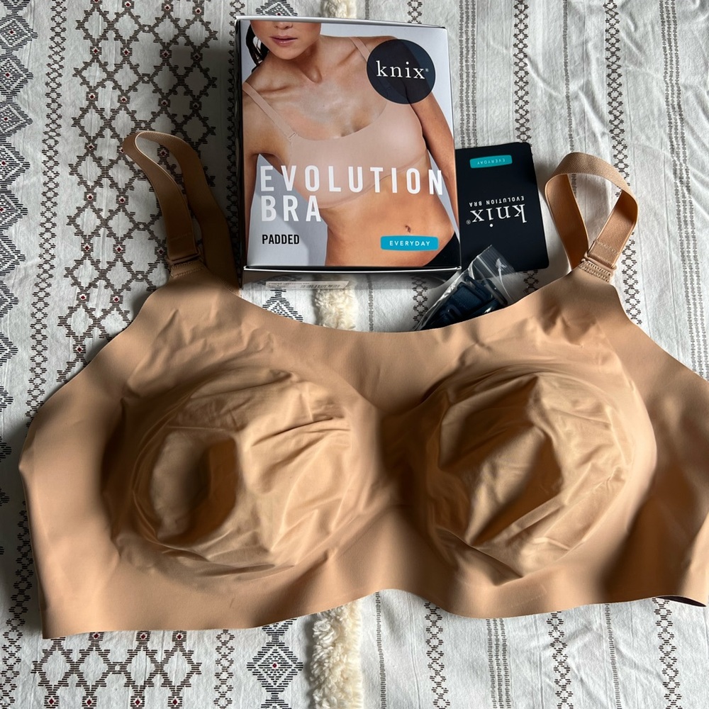 Knix Evolution Wireless Padded Bra XL. NWT